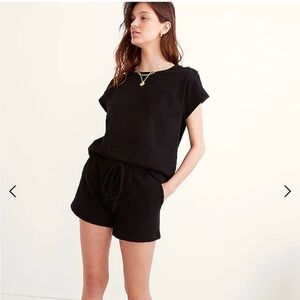 Madewell Seer Sucker Set in Black. Both top and shorts in size Medium.